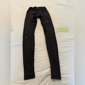 Lulu lemon leggings black with thin strip